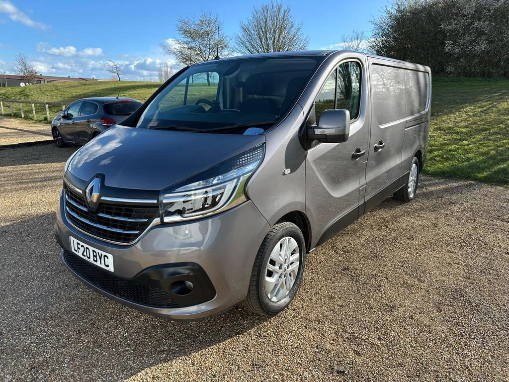 2020 Renault Trafic Sport EDC LWB photo 3