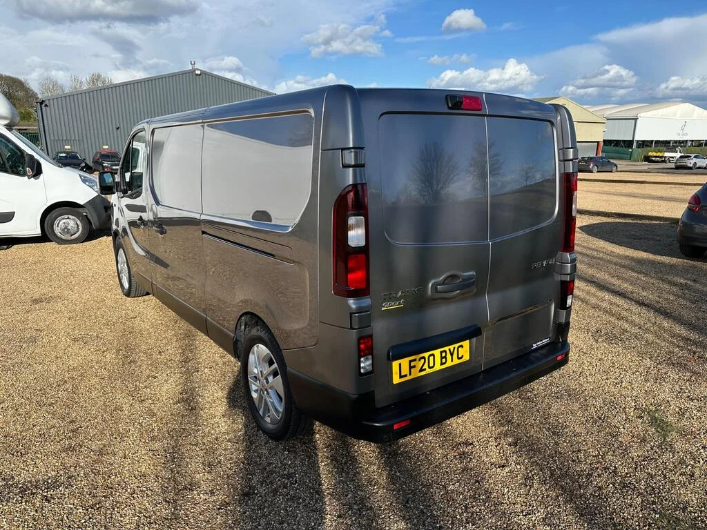 2020 Renault Trafic Sport EDC LWB photo 5